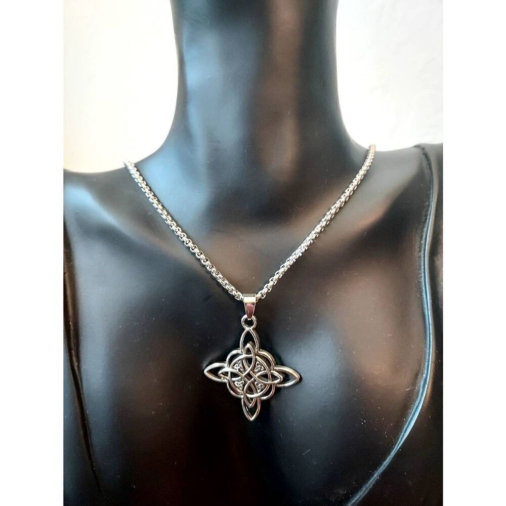 Celtic Triquetra Knot Necklace